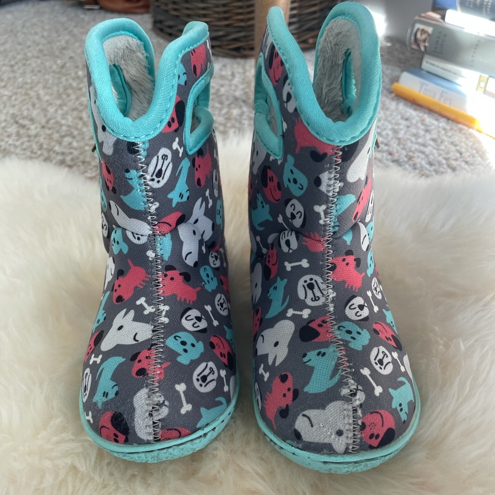 LL Bean Baby Bogs size 8 boots